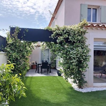 Maison Entiere Redessan Exteriör bild